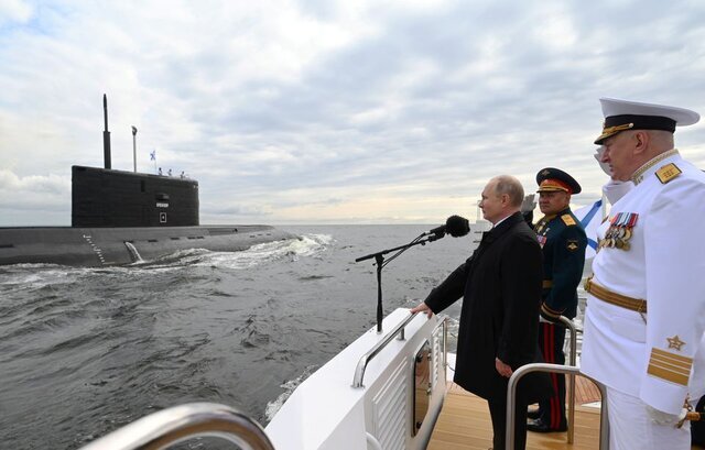 پوتین: نیروی دریایی روسیه قادر به تشخیص هر دشمنی است