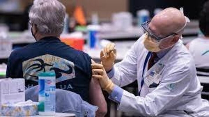 جایزه ۱۰۰ دلاری برای زدن واکسن کرونا در آمریکا