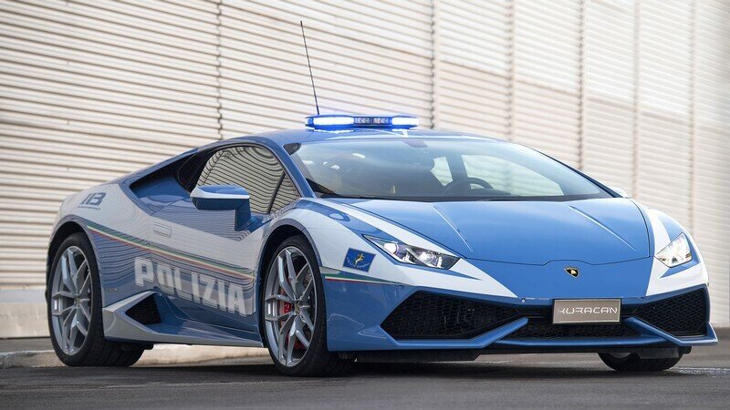 معرفی سریع‌ترین خودروهای پلیس در جهان + عکس