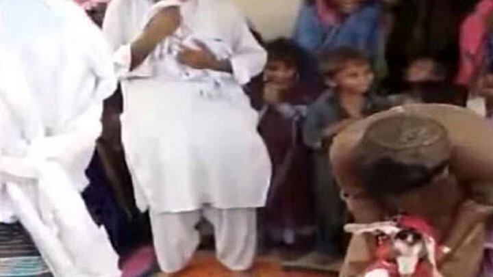 ازدواج جنجالی مرد پاکستانی با یک بز ! / فیلم مراسم عروسی