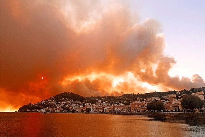 تصاویری دلهره آور از آتش سوزی وحشتناک در یونان / فیلم