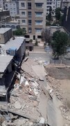 تصاویر هولناک از ریزش ساختمان مسکونی به دلیل گودبرداری غیراصولی