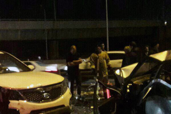 مصدوم شدن ۱۴ نفر در تصادف زنجیره‌ای در اتوبان تهران-قم
