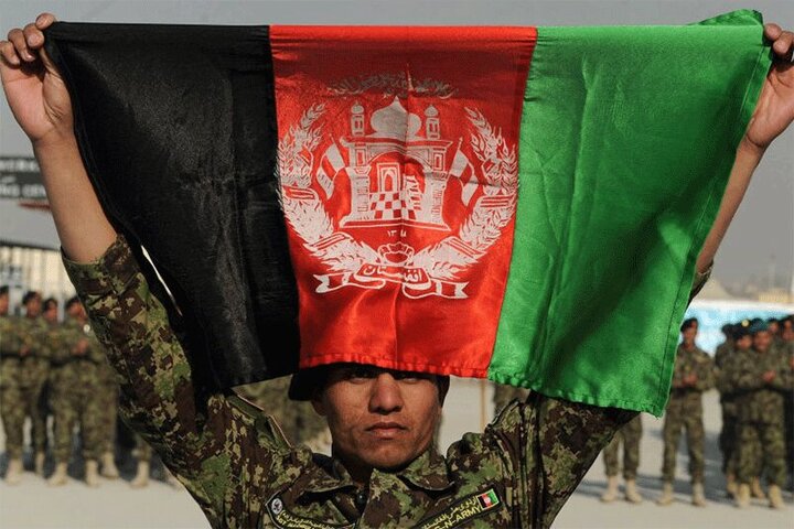 واکنش طالبان به حمل پرچم افغانستان / فیلم