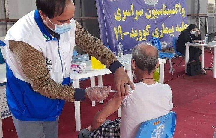 تکمیل واکسیناسیون معلمان و کارکنان مدارس تا پیش از مهر / تزریق بیش از ۲۲ میلیون دز واکسن کرونا در کشور 