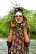 عجایبی درباره قبیله سورما اتیوپی / چگونه زنان این قبیله با زشت کردن خود از برده شدن جلوگیری می‌کردند