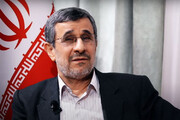 تیپ متفاوت احمدی‌نژاد در جلسه مجمع تشخیص / عکس