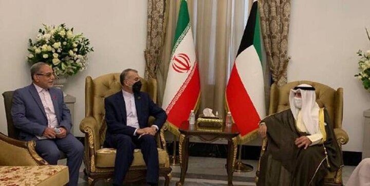 گفتگوی وزرای خارجه ایران و کویت در حاشیه نشست بغداد 
