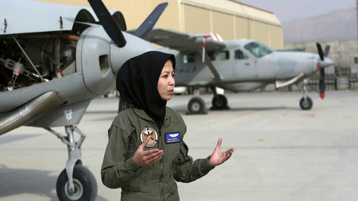 سنگسار خلبان زن افغانستانی تکذیب شد