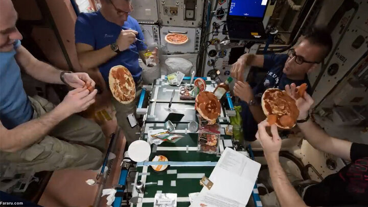 فیلمی بامزه و خنده دار از نحوه پیتزاخوری فضانوردان در فضا