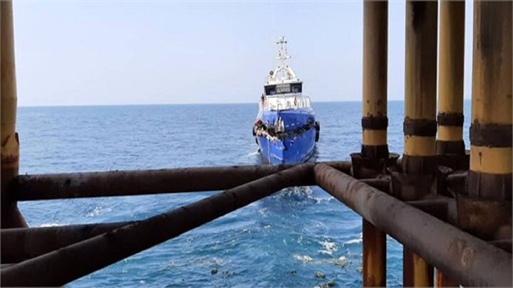 برخورد خطرناک یک شناور با سکوی گازی پارس جنوبی / جزئیات
