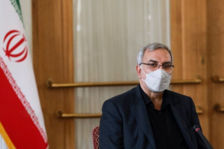 وزیر بهداشت: عوارض واکسن داخلی کمتر از واکسن وارداتی است / فیلم وزیر بهداشت: عوارض واکسن داخلی کمتر از واکسن وارداتی است / فیلم