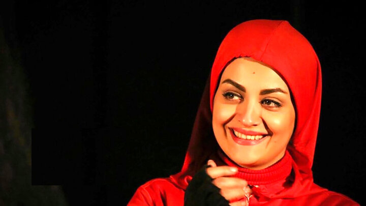 اظهارات عجیب بازیگر زن تلویزیون درباره کشف حجابش در ترکیه! / عکس ها و فیلم