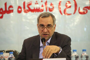 بازید سرزده و انتقاد وزیر بهداشت از مسئول مرکز واکسیناسیون / فیلم