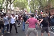 کتک‌کاری شدید مردم در خیابان‌های فرانسه بر سر واکسن کرونا! / فیلم