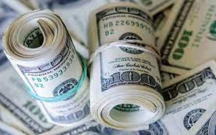 نرخ ارز ۲۲ شهریور ۱۴۰۰ / دلار در بازار آزاد و صرافی ملی ارزان شد