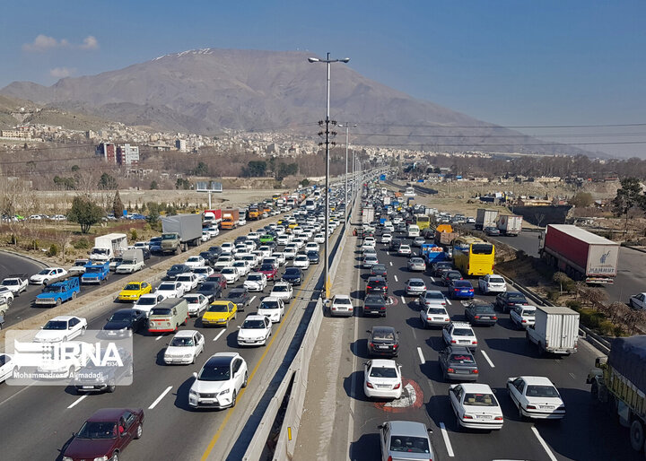 آخرین وضعیت ترددی جاده‌ها در جمعه ۲۶ شهریور | ترافیک سنگین در محورهای شمالی به سمت تهران