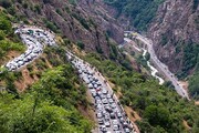 تصاویری عجیب از ترافیک سنگین و بی‌سابقه در گردنه حیران / فیلم