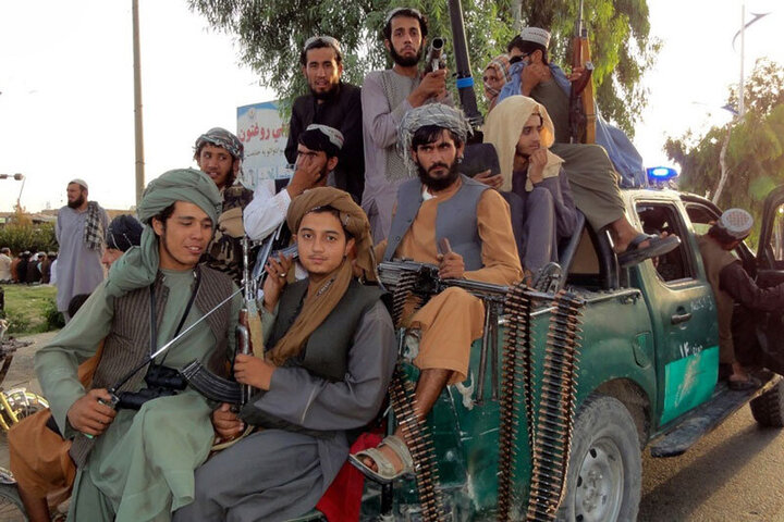 کارهای بچه گانه اعضای طالبان باز هم جنجالی شد / فیلم