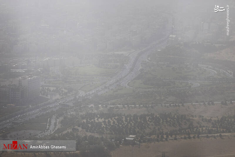 تصاویری عجیب از گرد و غبار شدید در تهران