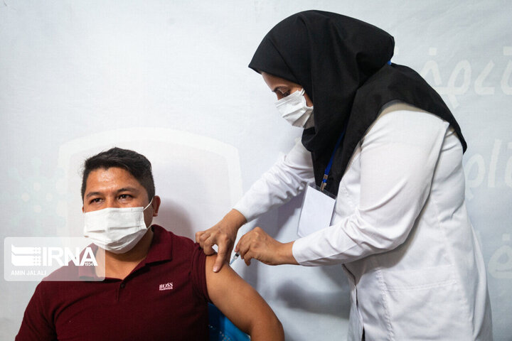 تزریق ۳۸۳ هزار دُز واکسن کرونا در ایلام