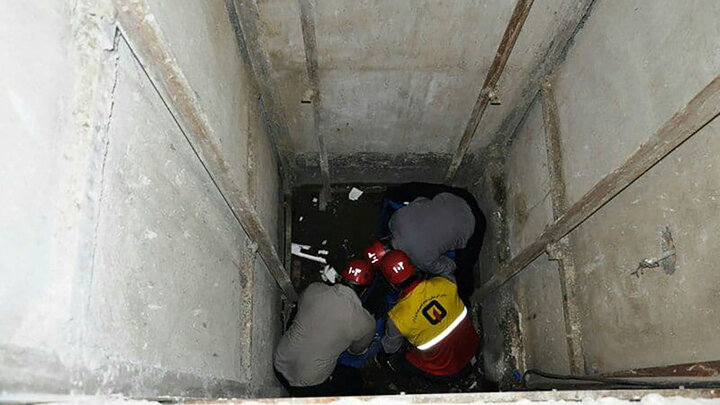 مرگ هولناک تعمیرکار ۲۷‌ساله آسانسور زیر کابین در خرم آباد / عکس