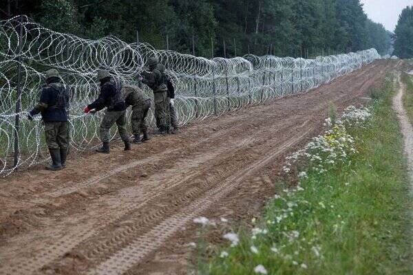 تمدید وضعیت اضطراری در مرز لهستان و بلاروس برای ۶۰ روز دیگر 