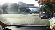 ویدیو وحشتناک از لحظه واژگونی خودرو!