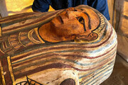 تصاویری جالب از لحظه باز کردن یک تابوت ۲۵۰۰ ساله در مصر / فیلم