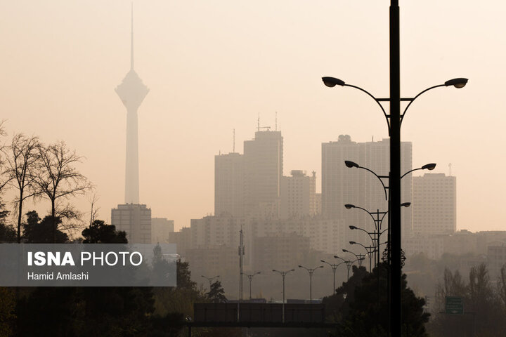 رکوردشکنی بی‌سابقه آلودگی هوای تهران در مهر ۱۴۰۰