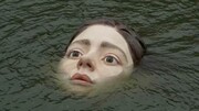 پیدا شدن مجسمه دختر غرق‌شده در اسپانیا جنجالی شد! / فیلم