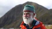 صعود عاشقانه مرد ۸۱ ساله به ۲۸۲ کوه به دلیل بیماری همسرش / فیلم