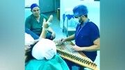 ویدیو احساسی از ساز زدن دکتر جراح برای تسکین درد بیمارش!