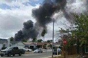 یک هواپیما در منطقه مسکونی در کالیفرنیا سقوط کرد
