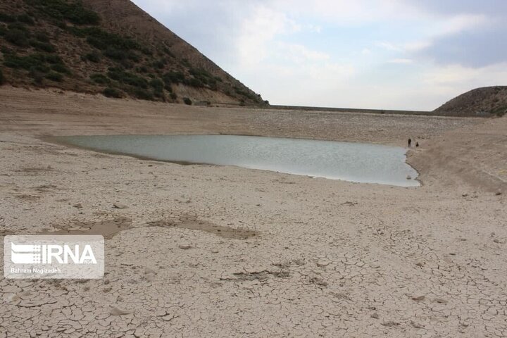 چهره خشکسالی در ایران ترسناک شد / کاهش مساحت آبی ۴۰ دریاچه‌ تا ۷۰ درصد