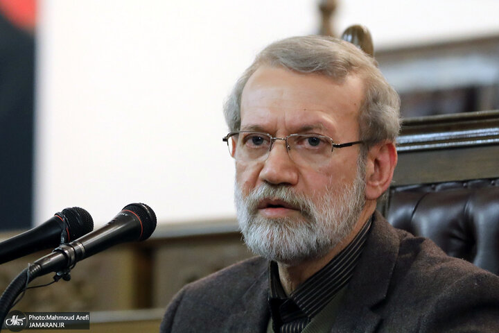 واکنش کنایه‌آمیز علی لاریجانی به اظهارات اخیر سخنگوی شورای نگهبان / مراقب باشید در بیان و عمل خود به کسی ظلم نکنید
