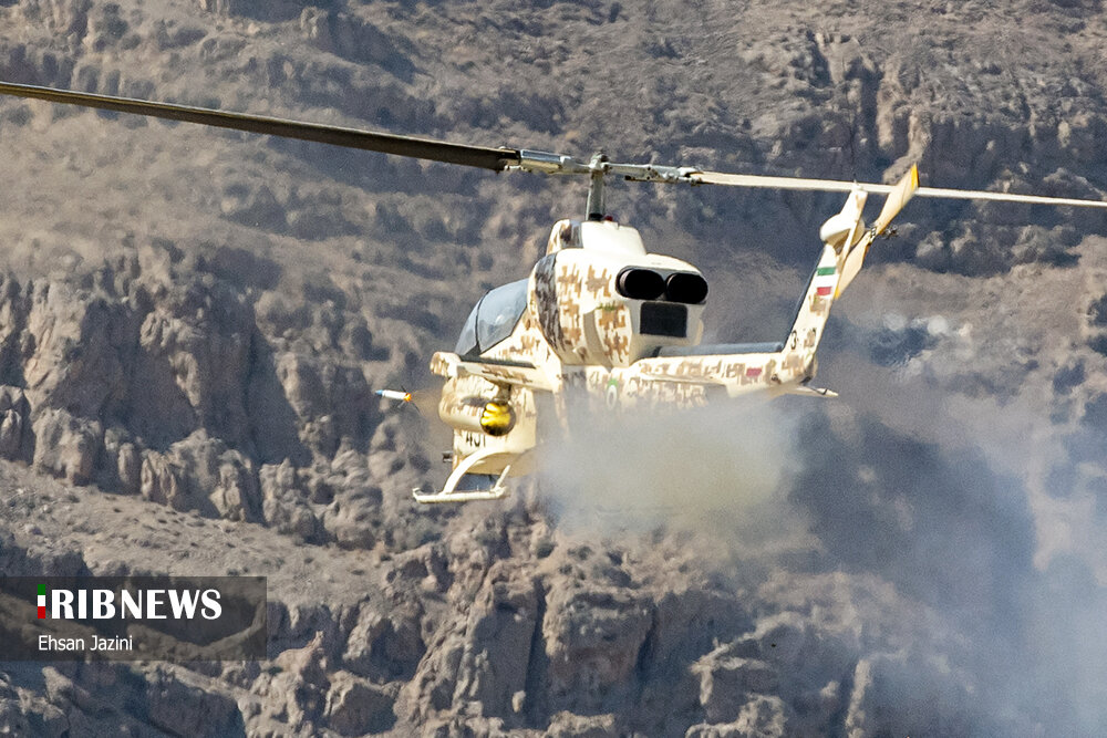 نمایش قدرت آتش هوایی خلبانان هوانیروز / تصاویر