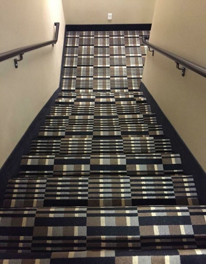 پله های گیج کننده