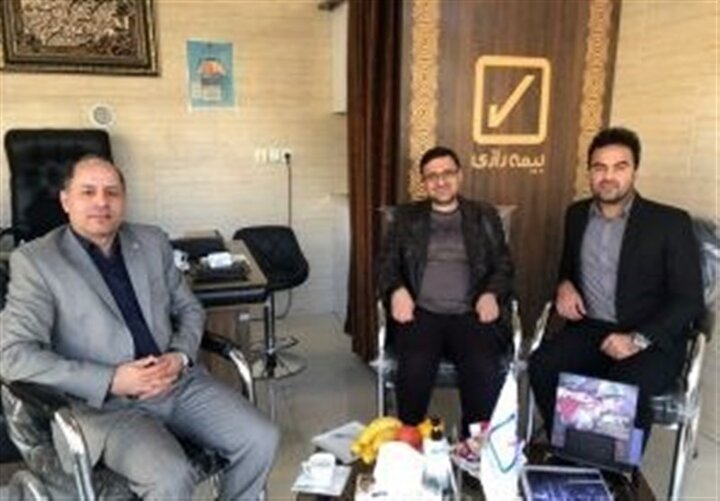 نماینده بیمه رازی در مشهد: به برند بیمه رازی وفادارم
