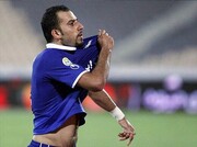 عجیب ترین بازیکن فوتبال ایران که به اندازه یک لیگ تیم عوض کرده است