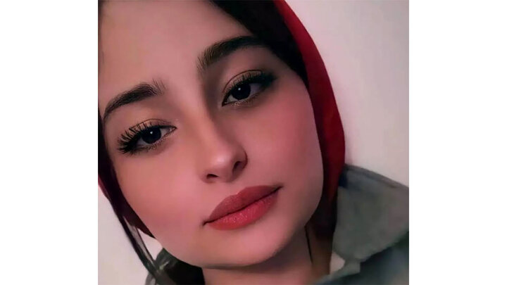 انتقاد تند سارا و نیکا از عمل زیبایی دختران ایرانی / فیلم