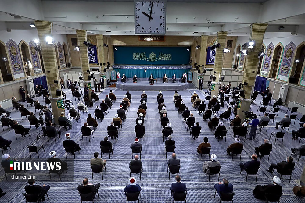 دیدار سران قوا و میهمانان کنفرانس وحدت اسلامی با رهبر انقلاب / تصاویر