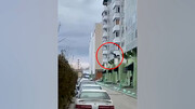 ویدیو هولناک از سقوط وحشتناک دختر جوان از طبقه دهم ساختمان!