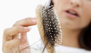 چطور بفهمیم ریزش مو شدید داریم یا ریزش مو طبیعی؟