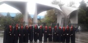 حضور زنان محجبه با روسری قرمز مقابل دانشگاه تهران / عکس