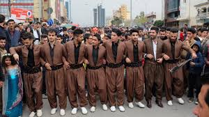تاریخچه لباس کردی در ایران