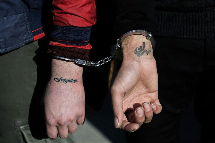 دستگیری ۴ نفر از سرشاخه‌های کلاهبرداران ارزی / فیلم