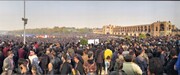تجمع گسترده مردم اصفهان در بستر خشک زاینده‌رود ؛ ما شورشی نیستیم