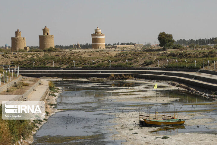 نماینده اصفهان: ۱۵۰ میلیون متر مکعب آب زاینده رود گم می‌شود