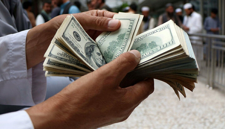 نرخ ارز ۲۹ آبان ۱۴۰۰ / قیمت دلار آزاد و دولتی اعلام شد